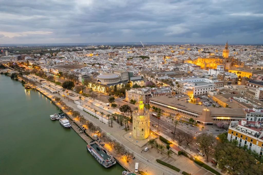 Explora Sevilla con Gui&aacute;ndote por Sevilla: todo lo que no puedes perderte en 2025